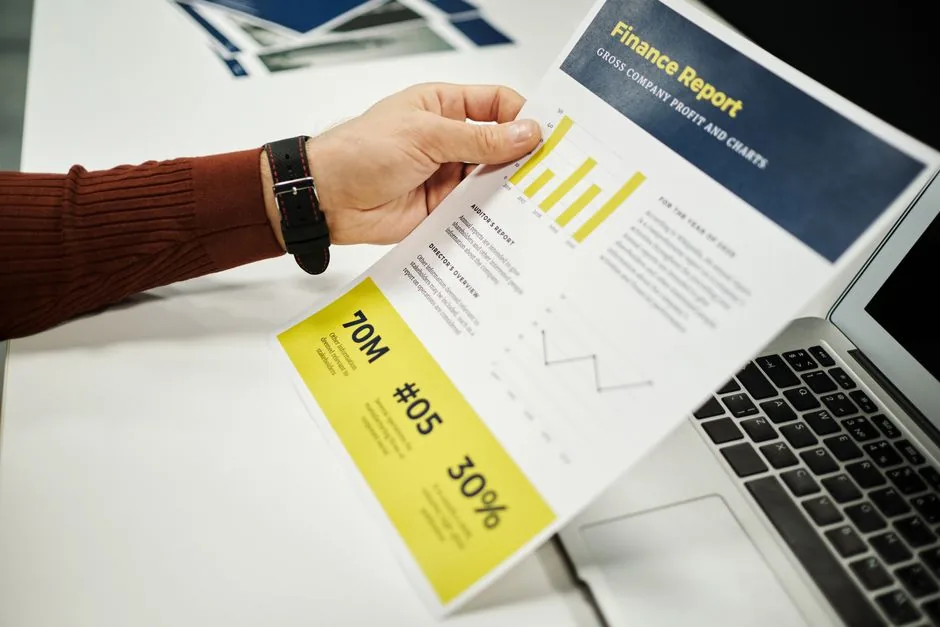 An e-commerce manager analyzing Amazon Seller Central business reports on a dashboard to optimize product conversion rates