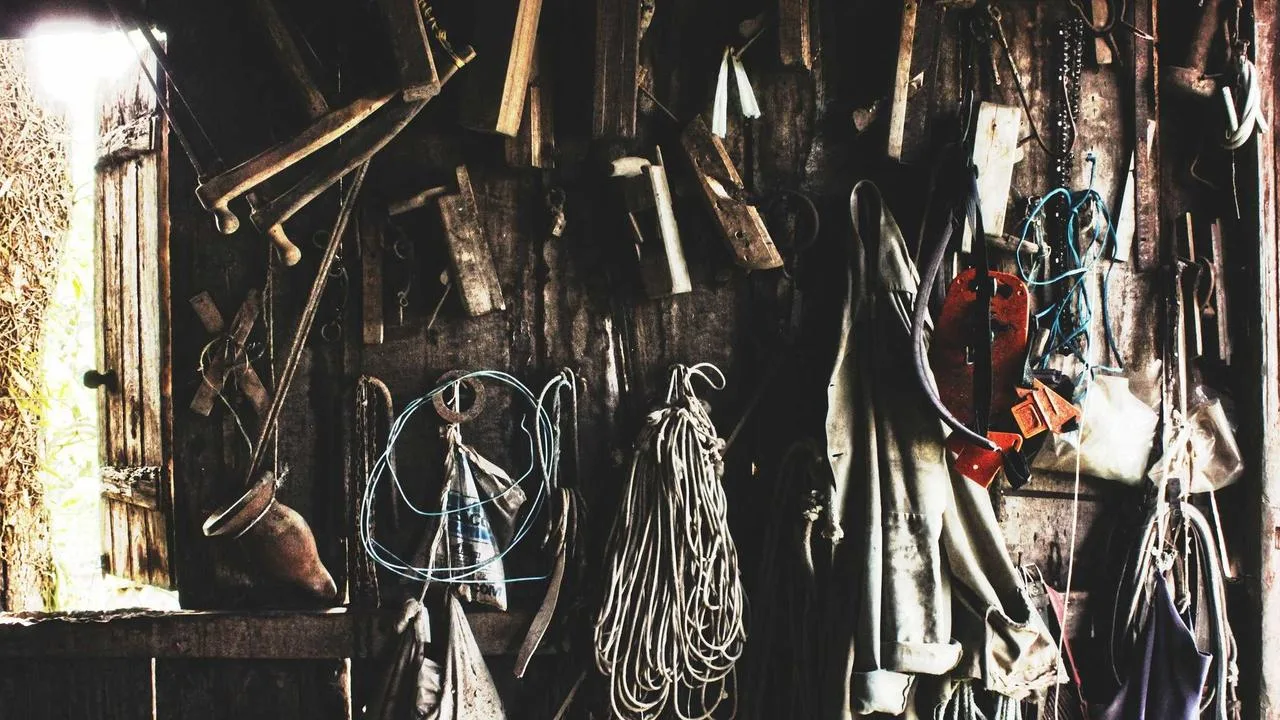 migliori strumenti ia per brand: stack a quattro categorie, guida al rischio — strategia ia per brand e produttori