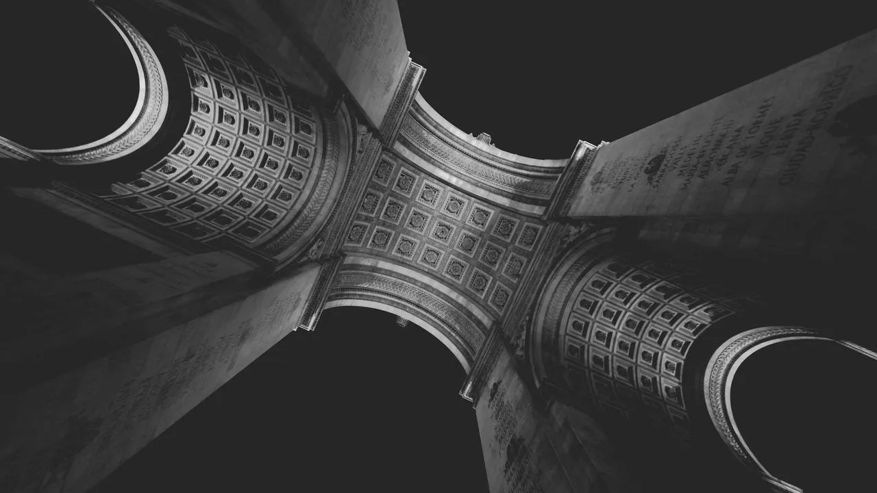 Campidoglio dell'Illinois al tramonto — la legge sulla sicurezza IA più severa degli USA per i modelli frontier