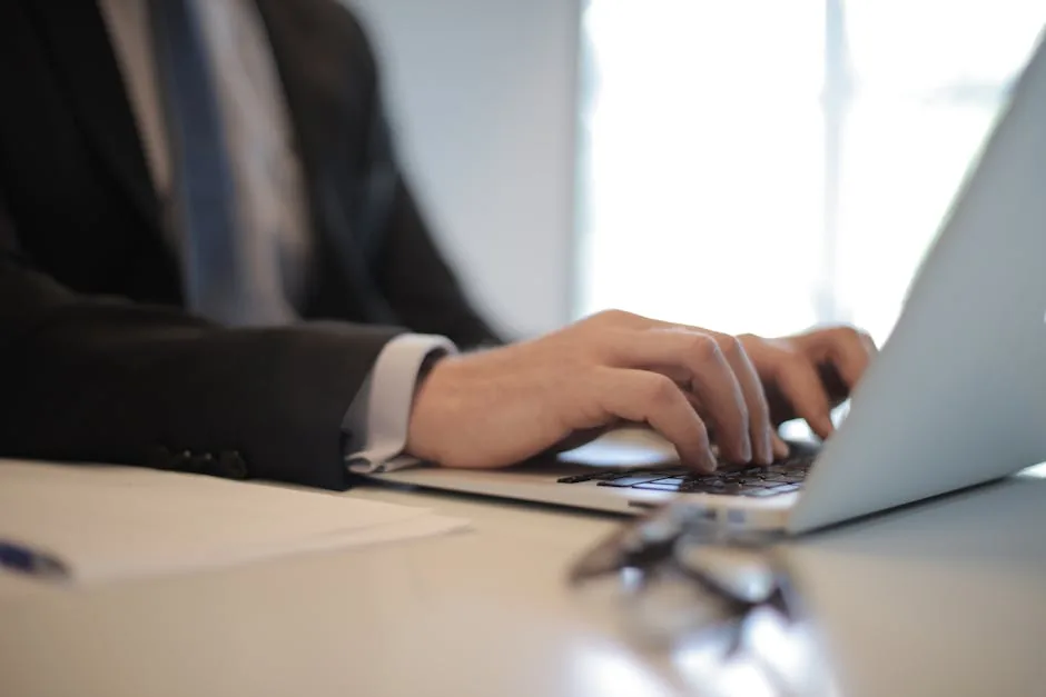 Venditore Amazon che analizza il posizionamento SEO — guida ottimizzazione per brand e venditori